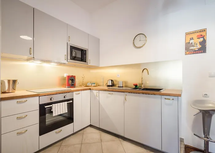 Basilika Breathless View One Bedroom Free Parking Upon Reservation * Budapest