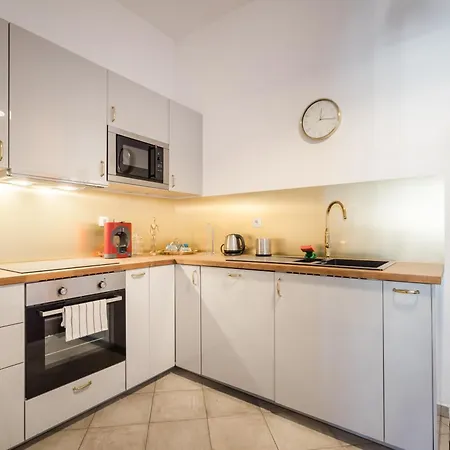 Basilika Breathless View One Bedroom Free Parking Upon Reservation * 부다페스트